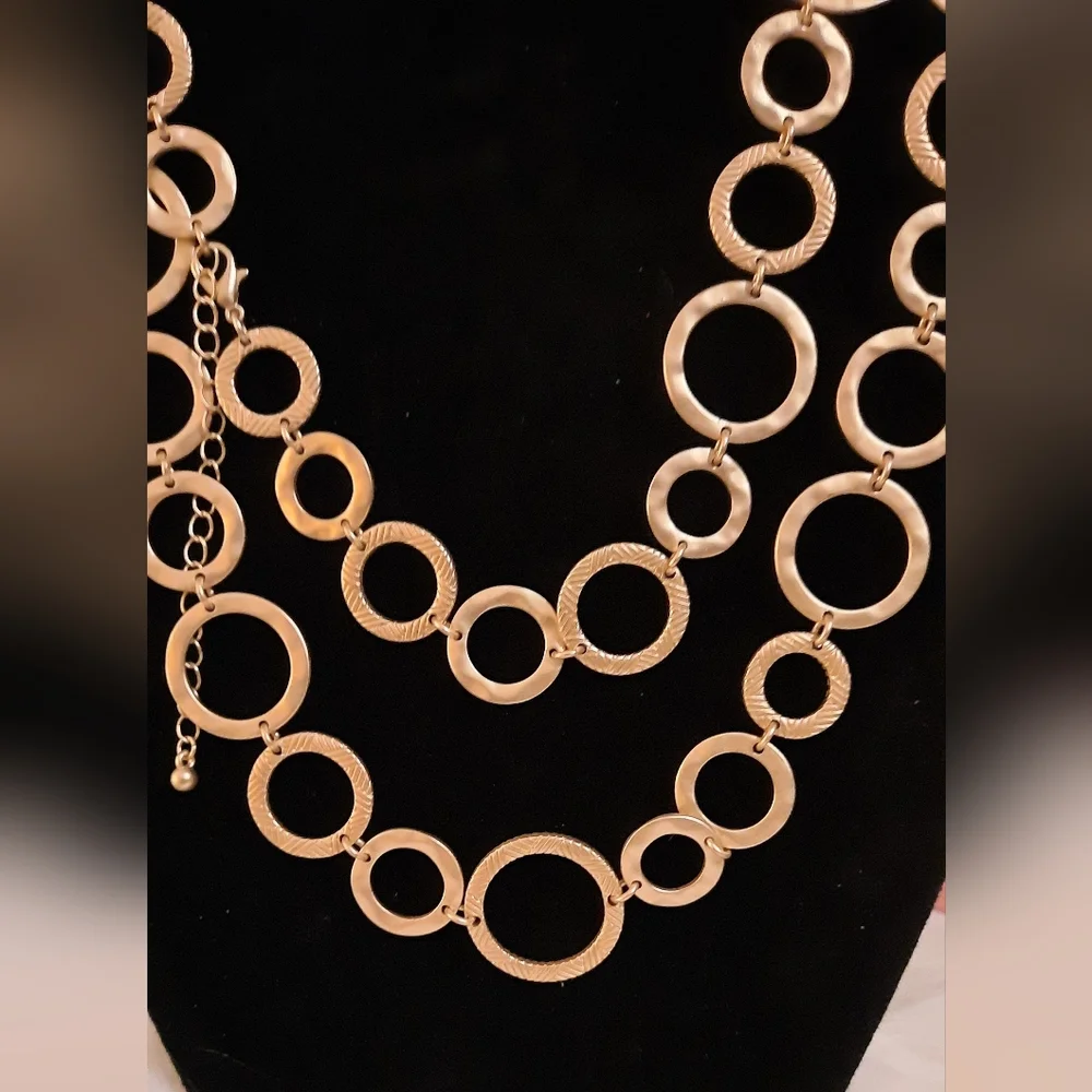 Necklace/belt goldtone hammered textured open circle adjustable length